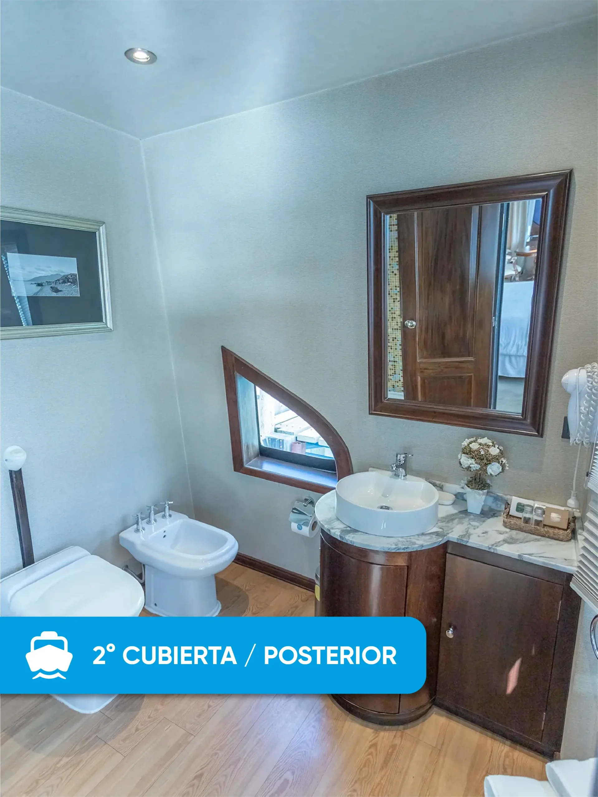 Baño de la Gran Suite del catamarán, Espíritu de los Glaciares